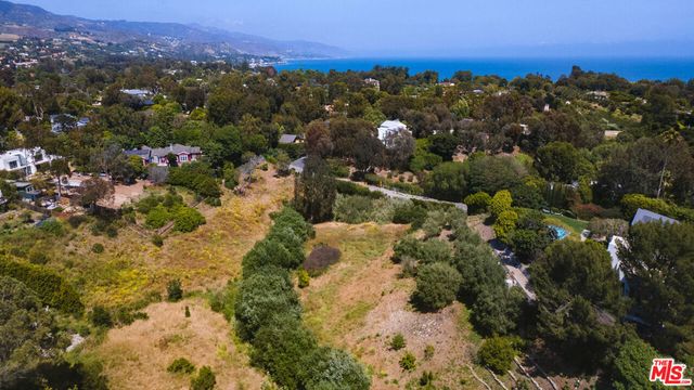 6825 Fernhill Drive, Malibu, CA 90265
