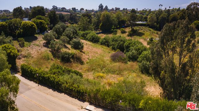 6825 Fernhill Drive, Malibu, CA 90265