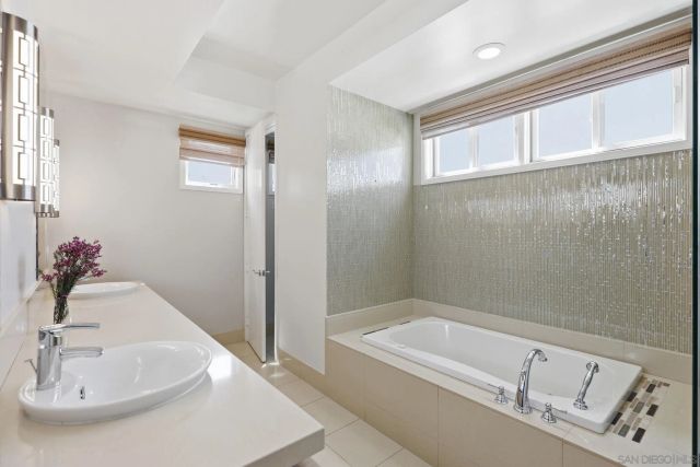 141 Orange Avenue 306, Coronado, CA 92118