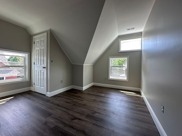 21 Mountainview Street, Springfield, MA 01108