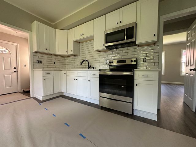 21 Mountainview Street, Springfield, MA 01108
