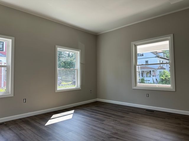 21 Mountainview Street, Springfield, MA 01108