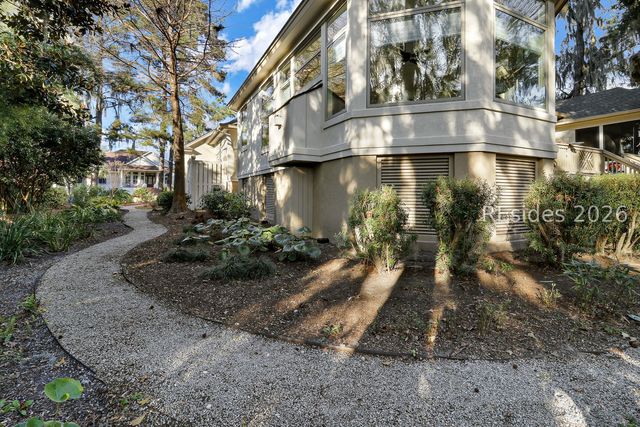 17 Cygnet Ct, Hilton Head Island, SC 29926