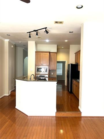 5615 Winsome Villas Lane H, Houston, TX 77057