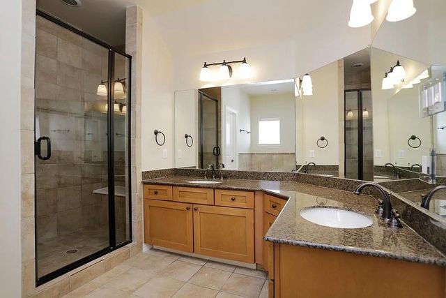 5615 Winsome Villas Lane H, Houston, TX 77057