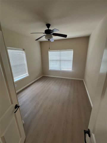 5615 Winsome Villas Lane H, Houston, TX 77057