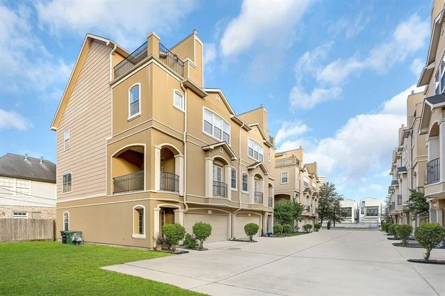 5615 Winsome Villas Lane H, Houston, TX 77057