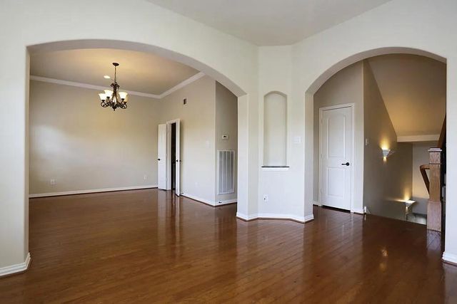 5615 Winsome Villas Lane H, Houston, TX 77057