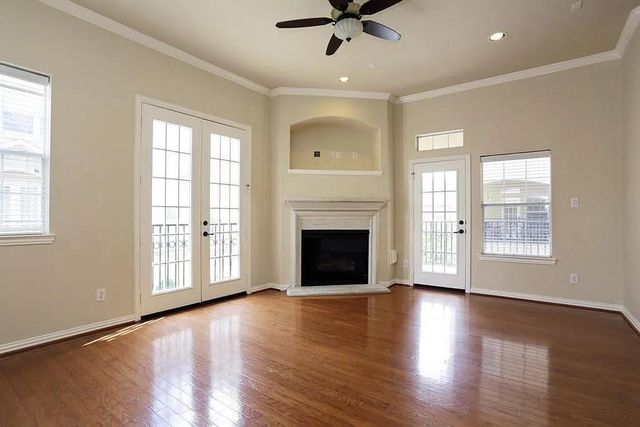 5615 Winsome Villas Lane H, Houston, TX 77057