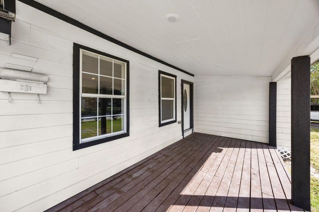 905 Elm Avenue, Pasadena, TX 77506