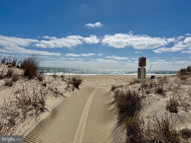39968 N CROPPERS CIR, Fenwick Island, DE 19944