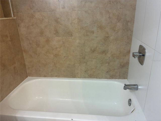 3830 VALLEY TREE DRIVE, Tampa, FL 33610