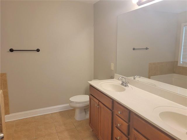 908 Upland Ives Drive, Buford, GA 30518