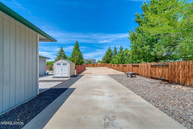 15 Caterpillar Court, Sparks, NV 89441