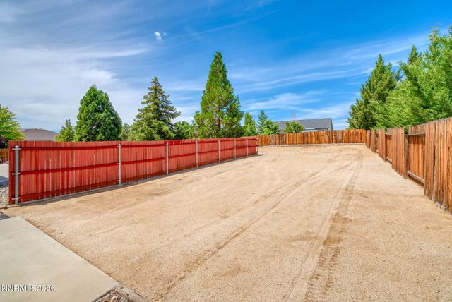 15 Caterpillar Court, Sparks, NV 89441