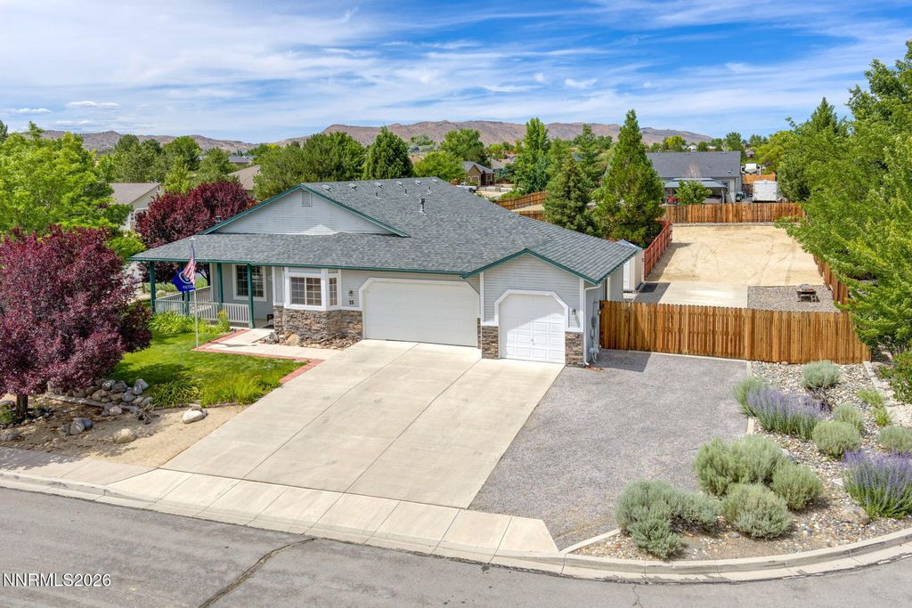 15 Caterpillar Court, Sparks, NV 89441