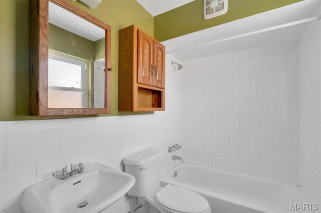 2145 Kingsford Drive, Florissant, MO 63031