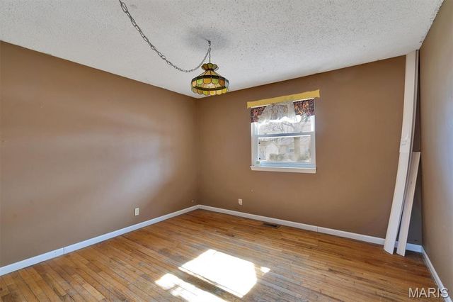 2145 Kingsford Drive, Florissant, MO 63031