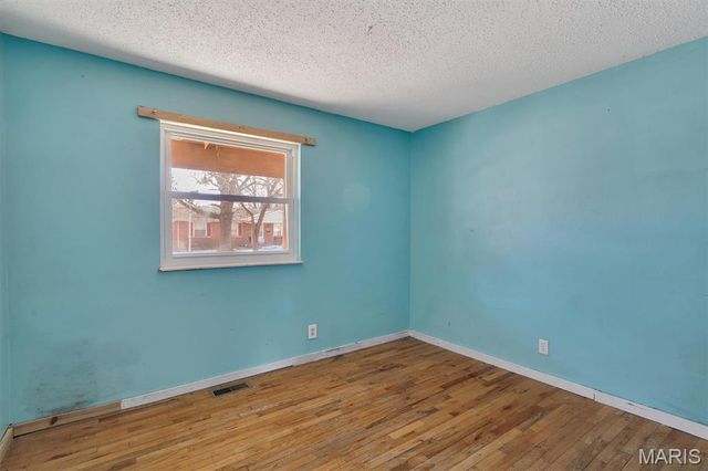 2145 Kingsford Drive, Florissant, MO 63031