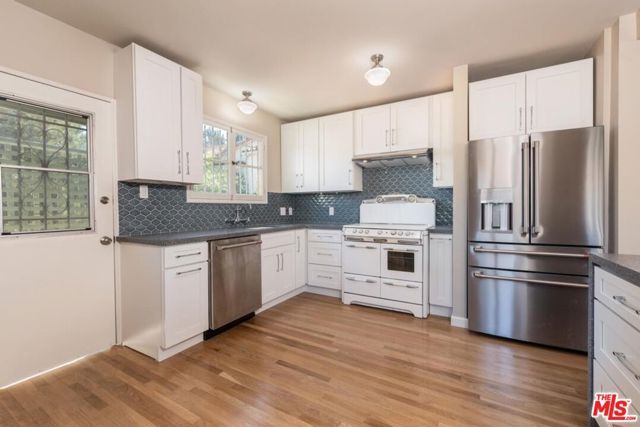 3725 Arbolada Road, Los Angeles, CA 90027