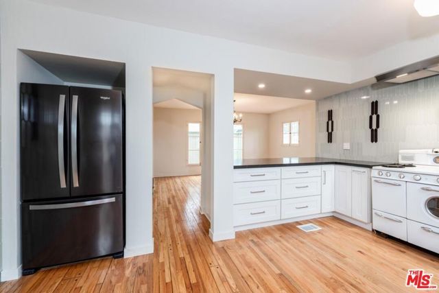 3725 Arbolada Road, Los Angeles, CA 90027