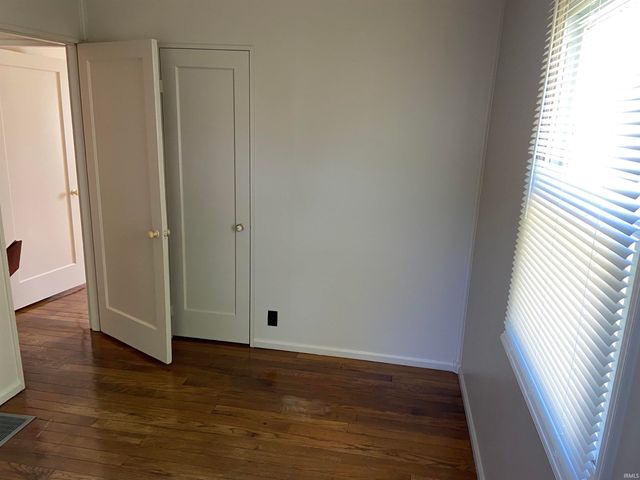 706 S Lake Street, South Bend, IN 46619