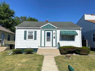706 S Lake Street, South Bend, IN 46619