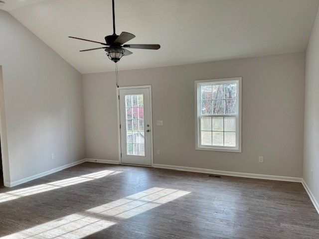 4214 Riley Creek Rd, Normandy, TN 37360