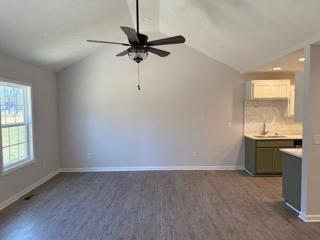 4214 Riley Creek Rd, Normandy, TN 37360