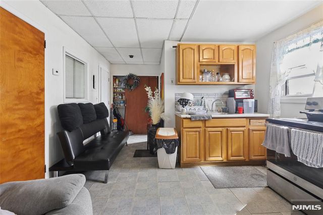 604 Van Houten Avenue, Clifton, NJ 07013