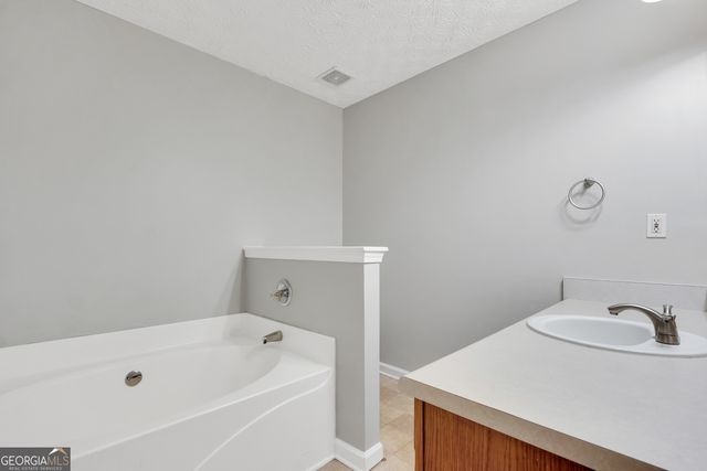 133 Meadow View Drive, Jackson, GA 30233