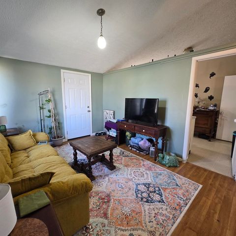 147-149 Hoover Ct, Salina, KS 67401