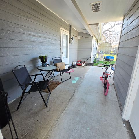 147-149 Hoover Ct, Salina, KS 67401