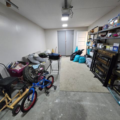 147-149 Hoover Ct, Salina, KS 67401