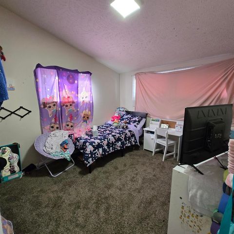 147-149 Hoover Ct, Salina, KS 67401