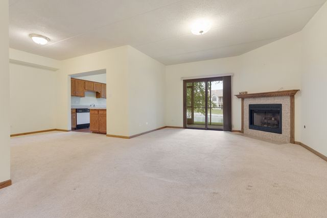 18423 PINE LAKE Drive 2, Tinley Park, IL 60477