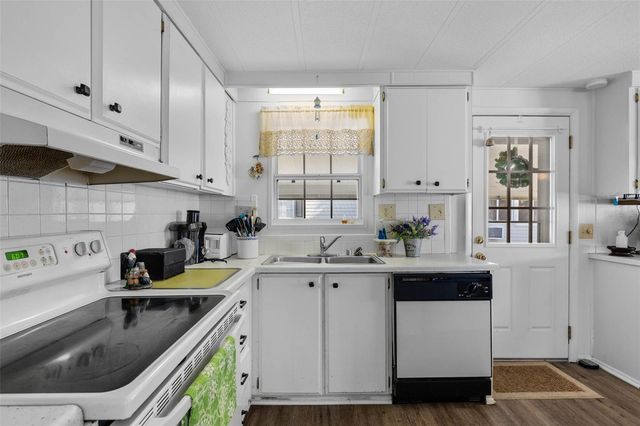 8 COCOS PLUMOSA DRIVE A, Eustis, FL 32726