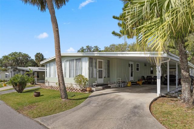 8 COCOS PLUMOSA DRIVE A, Eustis, FL 32726