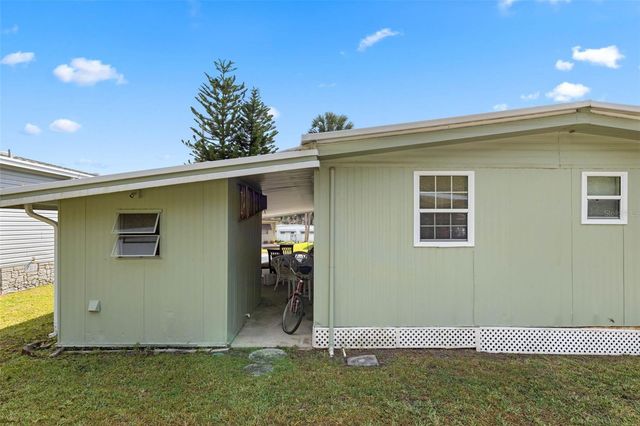 8 COCOS PLUMOSA DRIVE A, Eustis, FL 32726