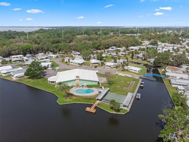 8 COCOS PLUMOSA DRIVE A, Eustis, FL 32726