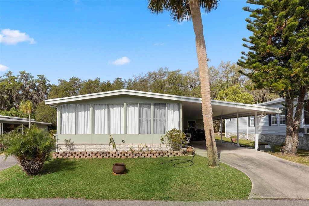 8 COCOS PLUMOSA DRIVE A, Eustis, FL 32726