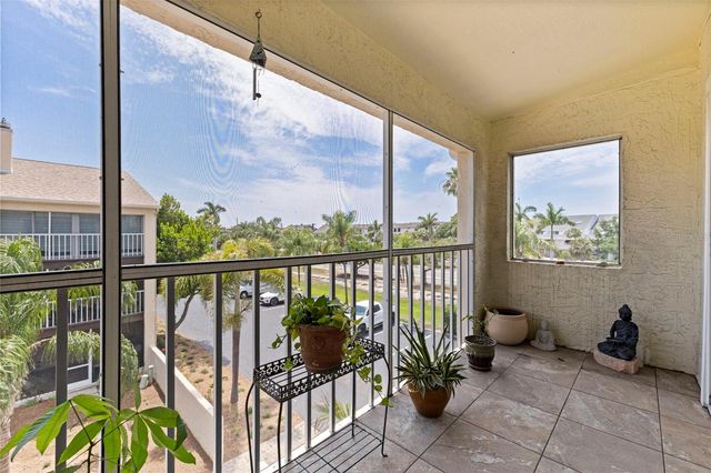 465 PINELLAS BAYWAY S 311, Tierra Verde, FL 33715