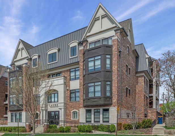 815 Laurel Avenue 403, Highland Park, IL 60035