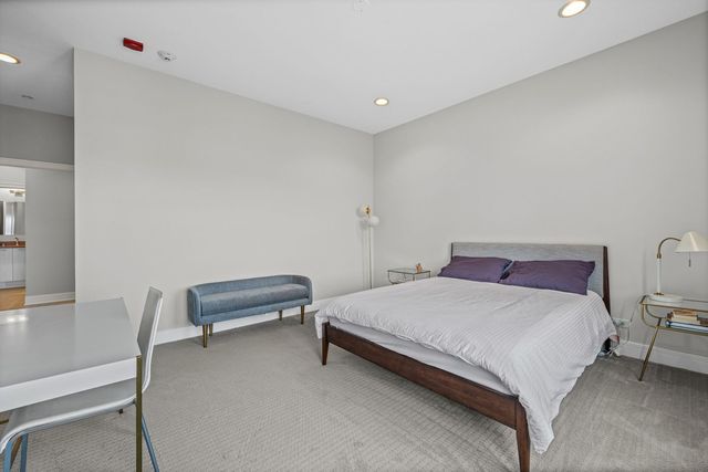 815 Laurel Avenue 403, Highland Park, IL 60035