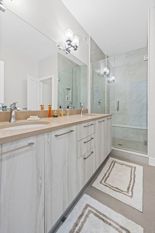 815 Laurel Avenue 403, Highland Park, IL 60035