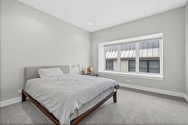 815 Laurel Avenue 403, Highland Park, IL 60035