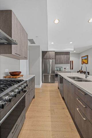 815 Laurel Avenue 403, Highland Park, IL 60035