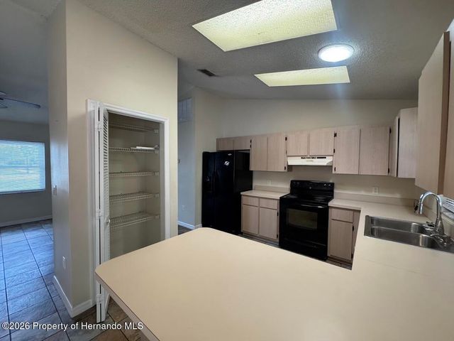 5317 Woodridge Lane, Spring Hill, FL 34609