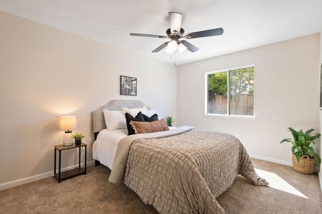 609 Roadrunner Dr, Patterson, CA 95363