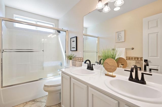 609 Roadrunner Dr, Patterson, CA 95363